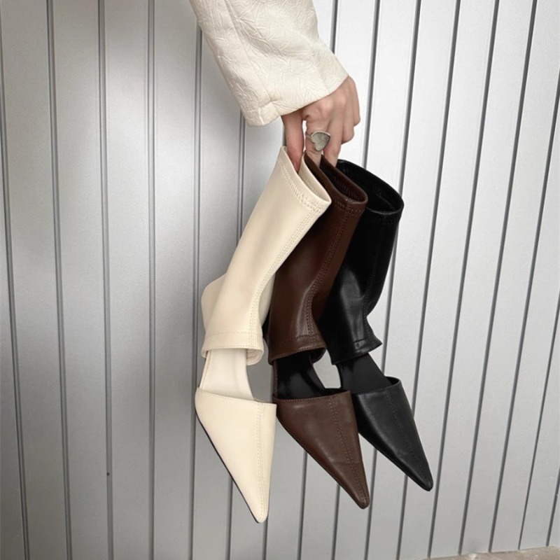 Women Shoes Black - New Black Pointed Hollowed Out Cool