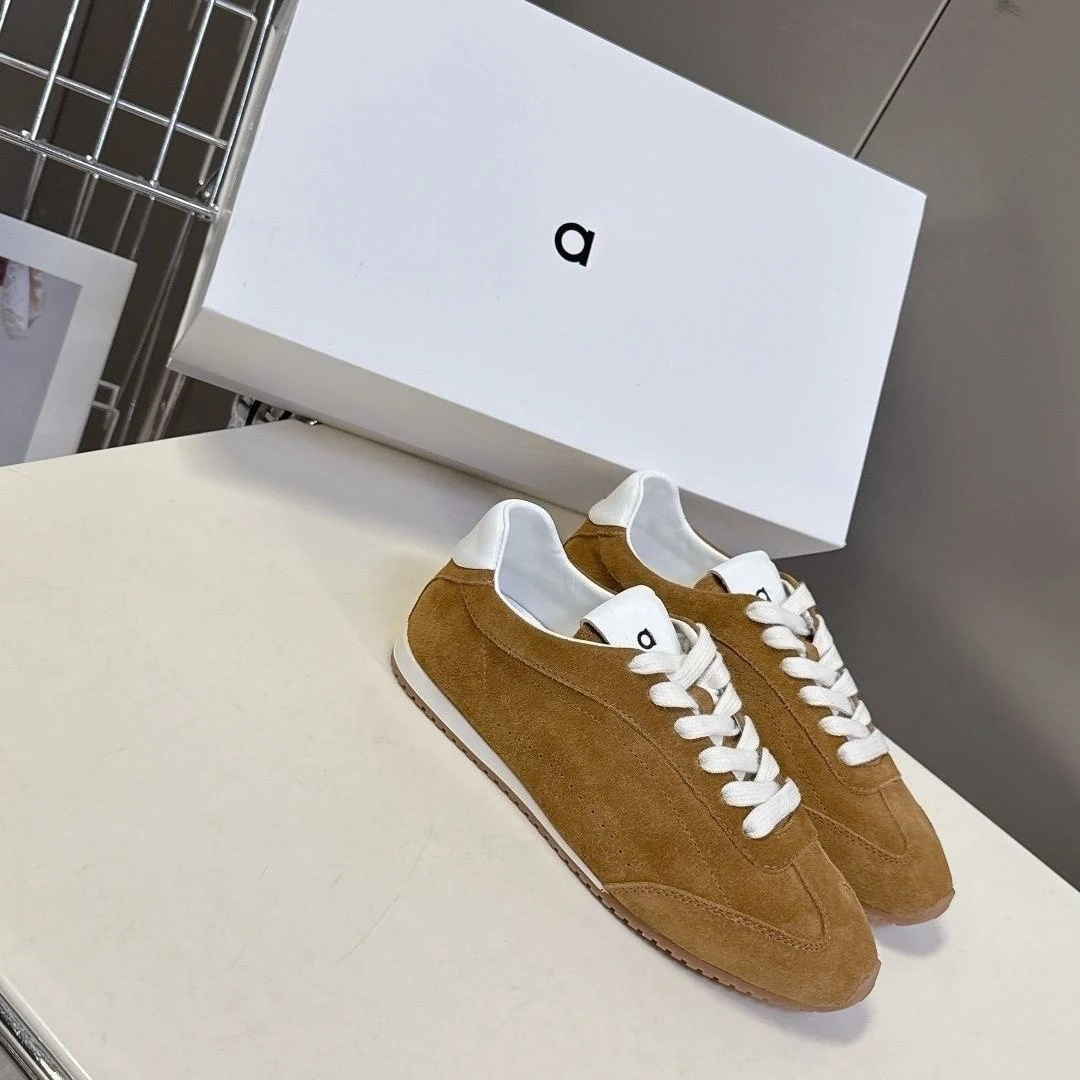Women Shoes Store - European-style Women's White Sneakers. 2026 Summer