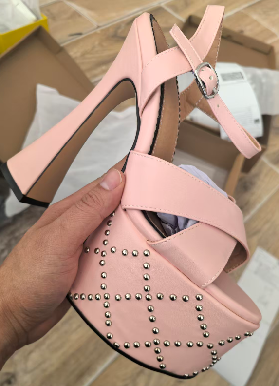 Fashionable White Black Buckle - Women Shoes Black ulasan dan harga
